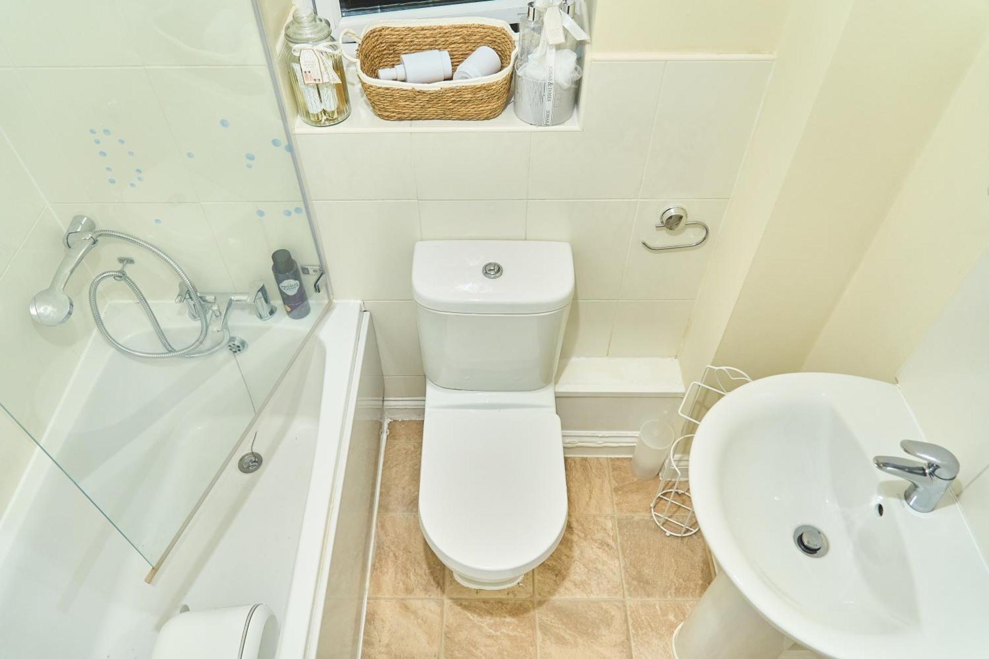 F&fs Homestay Nuneaton